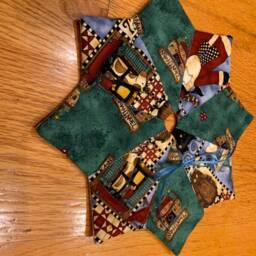 Christmas Tree Skirt, 11 Inch Diameter, Table Top, Tiny, Noah's Ark, Santa, Debbie Mumm, Small, Quilted - thumbnail 2