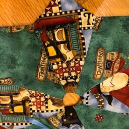 Christmas Tree Skirt, 11 Inch Diameter, Table Top, Tiny, Noah's Ark, Santa, Debbie Mumm, Small, Quilted - thumbnail 4