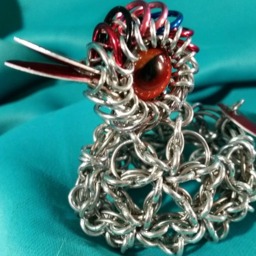 Two Face Duck Yeah Rubber Ducky - A Freestanding Chainmaille Sculpture Of Rubber Duck - thumbnail 2