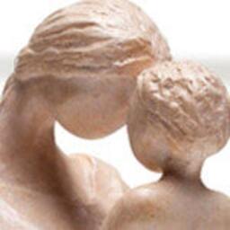 Mother & Child Sculpture - thumbnail 3