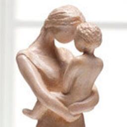 Mother & Child Sculpture - thumbnail 2