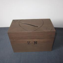 Personalized Wedding Note Box With Cut Out Card Slot in Line With Arrow Pyrography Dark Stained - thumbnail 4