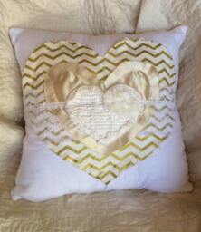 stwh1 Vintage Heart Pillow Cover - thumbnail 1