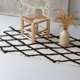 Medium Diamond Design Cream & Black Rug, Shag Rag Geometric Bathroom Bedroom Nursery Recycled Beiger Teppich - thumbnail 2
