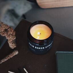 Tobacco & Oak Candle - 221B Baker Street Soy Natural Wax Candles Eco Sherlock Holmes in Amber Glass Jar - thumbnail 2