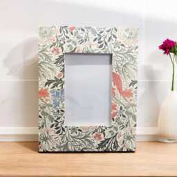 William Morris Compton Cream, Oak Photo Frame, Floral Wooden Picture Home Decor, Gift - thumbnail 2