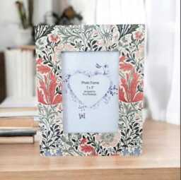 William Morris Compton Cream, Oak Photo Frame, Floral Wooden Picture Home Decor, Gift