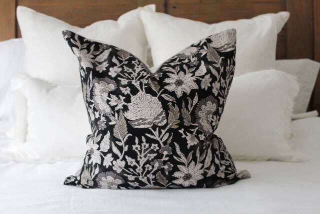 Black Floral Cushion Cover 45x45cm Cotton Pillow With Feather Insert Home Decor Gift - image 1