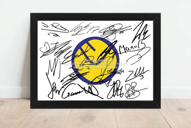 2025 Squad Signed Leeds United Autograph Print Photo Framed Option Smiley Badge - image 1