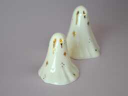 Spooky Ghost Sculpture Ceramic Oracle With Gold 24Ct Detail - thumbnail 1