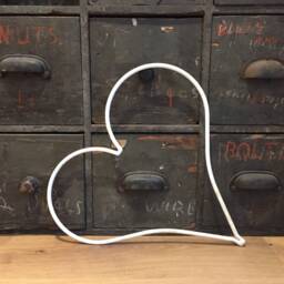 White Steel Outline Heart Vintage Industrial Decor - thumbnail 1