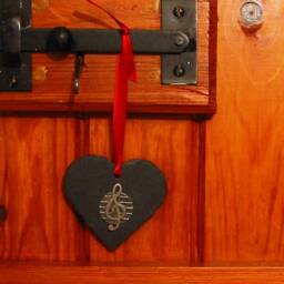 Treble Clef Natural Slate Heart Ornament, Music Christmas Decoration, Teacher Gift - thumbnail 4