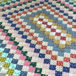 Handmade Twin Quilt & Pillow Sham Set - Vintage Feed Sack Look - thumbnail 3