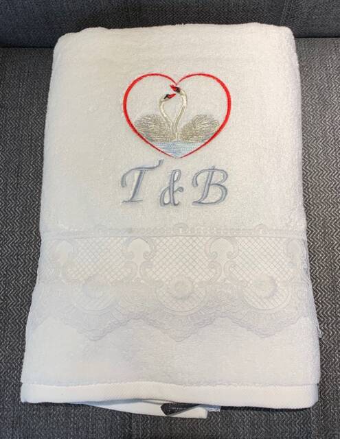 Swan Bath Towel - image 1