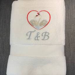 Swan Bath Towel - thumbnail 2