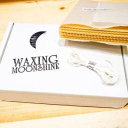 Big Beeswax Pillar Candle, Diy Candle Kit, Craft Making Candles, Waldorf Learning, Gifts, Family Project - thumbnail 2