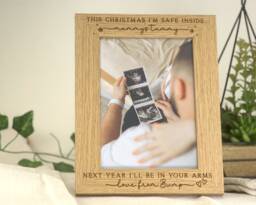 Bump's First Christmas - Pregnancy Gift For Expecting Parents, Grandparents To Be Engraved Frame For 7x5 Or 6x4 Picture - thumbnail 1