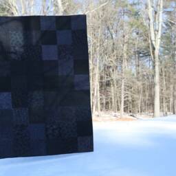 Dark Heart Throw Size Quilt - Made To Order - thumbnail 2