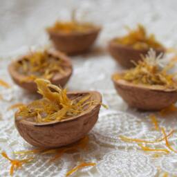 Summer Wedding Candles Beeswax Floral Floating Candle Favors Decor Centerpiece Tea Light Party Petals Walnut Shell 5 Pcs Gift - thumbnail 3
