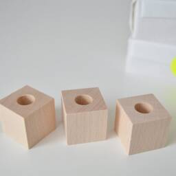 3 Candle Holders For Birthday Candles - Cube 30x30x30mm - thumbnail 2