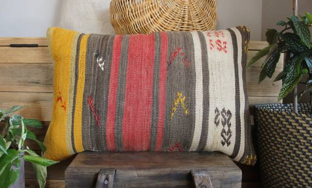 4060cm - 1624In Genuine Handwoven Vintage Kilim Pillow Cover - Hand Spun Wool Wide Band Rustic Worn Motifs - image 1