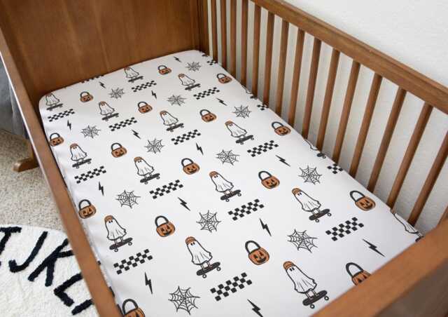 Ghost - Skateboard, Bedding, Duvet Covers, Fitted Sheets, Retro Halloween Bedding, Spooky Kids Bedding - image 1