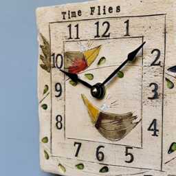 Handmade Time Flies Small Wall Clock Large Numbers With A Robin & Brown Bird - thumbnail 2