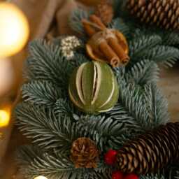 Big Dried Flower Fruit Pine Cone Christmas Wreath With Nice Smell For Home Decor Frontdoor & Indoor - thumbnail 3