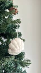 Felted Scallop Christmas Ornament, Wool Tree Hanging Decoration - thumbnail 1