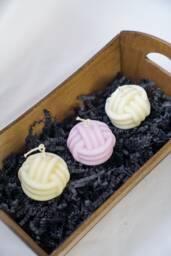 Handmade Knot Candle Vegan Soy Wax Ball Candle - thumbnail 1