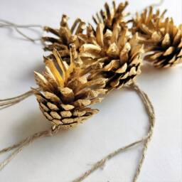 Pine Cone Christmas Tree Gold Ornaments, Set Of 10 Real Pinecones Eco-Friendly Handmade Decor - thumbnail 2