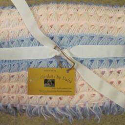 Crochet Baby Blanket ~ Blue & Pink - thumbnail 2