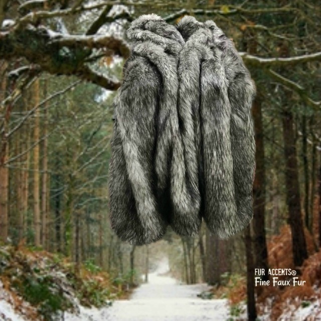 Gray Tipped Wolf Faux Fur Throw Blanket, Luxury Plush Bedspread - image 1