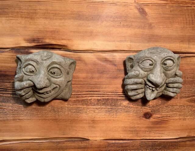 stone Garden Pair Of Gargoyle Gothic Wall Hanging Plaque Plaques Ornament - image 1