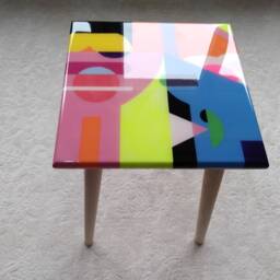 Funky Abstract Resin Side Table, Pop Art Painted Accent Coffee Table - thumbnail 2