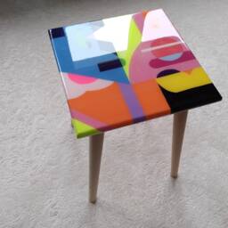 Funky Abstract Resin Side Table, Pop Art Painted Accent Coffee Table - thumbnail 3