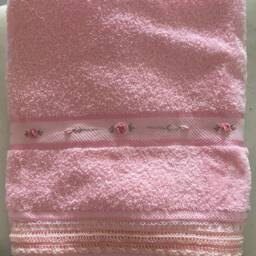 Pink Deluxe Embroidered Bath Towel, Face Washer, & Hand Towel Set With Crocheted Edge - thumbnail 2
