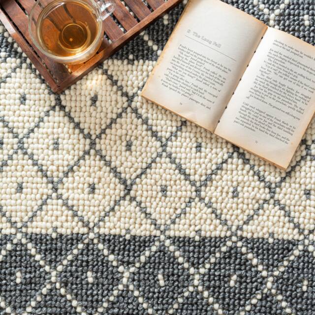 Hand Woven , Handmade Carpet Modern Style New Zealand Wool Indoor Rug. Entryway Or Runner Off White - Therugbasket - image 1