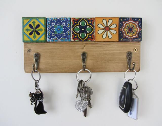 Rustic Recycled Pine Wood Key Holder With Mexican Tile Decoration Rack/Kitchen Organizer - image 1