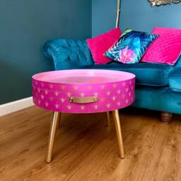 Round Pink Coffee Table , Gold & Bee Design, Leaf Legs, Lift Off Top, Large Lounge Ideal For Living Room