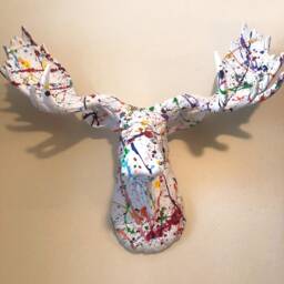 Abstract Expressionist Bear Head Custom Painted Animal Sculpture Wall-Mounted Colorful Art - thumbnail 2