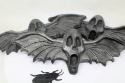 Resin Skull Magnets With Bat Wings - thumbnail 1