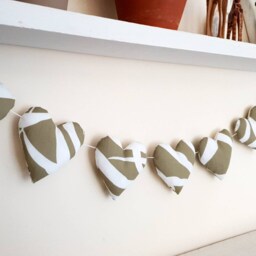 Heart Garland/Green Summer Wall Decor Neutral Bunting/ Leaf - thumbnail 3