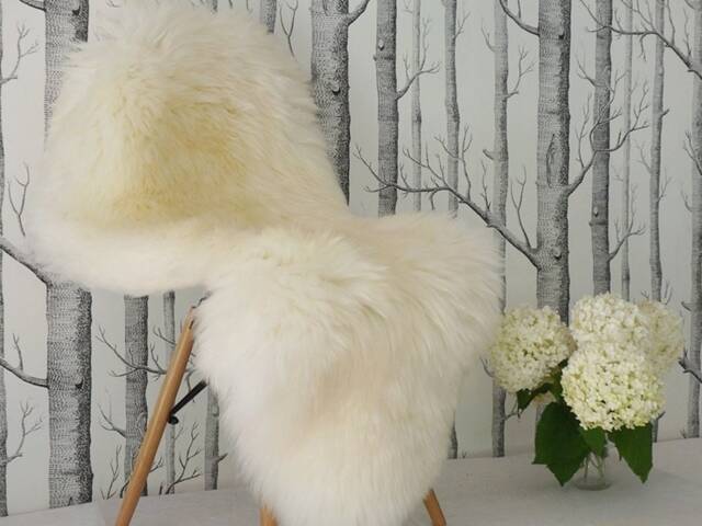 Original Giant White Genuine Natural Sheepskin Rugs Exclusive Rug Throw Carpet Outdoor Cheap Shag - image 1