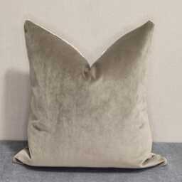 Designers Guild Zannachi Birch & Omega Velvet Cushion Cover 37x37 cm - thumbnail 4