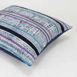 Vintage Hmong Batik Pillow Cover Handspun Ethnic Lumbar Cushion - 18x18 - thumbnail 3