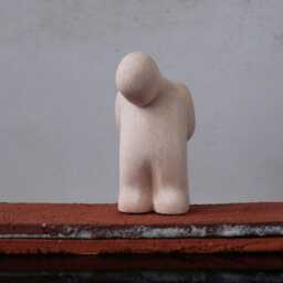 Shame - Expressive Ceramic Figurine For Sandplay & Counseling - thumbnail 2