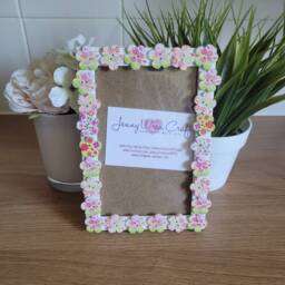 Colourful Floral Shaped Wooden Button Photo Frame 4 X 6 Inches - thumbnail 3