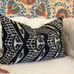 Handwoven Silk Velvet Ikat Pillow Cover, Black & White - thumbnail 3