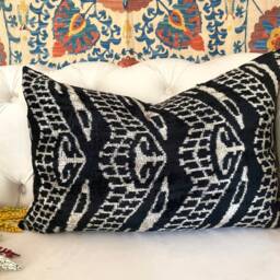 Handwoven Silk Velvet Ikat Pillow Cover, Black & White - thumbnail 4